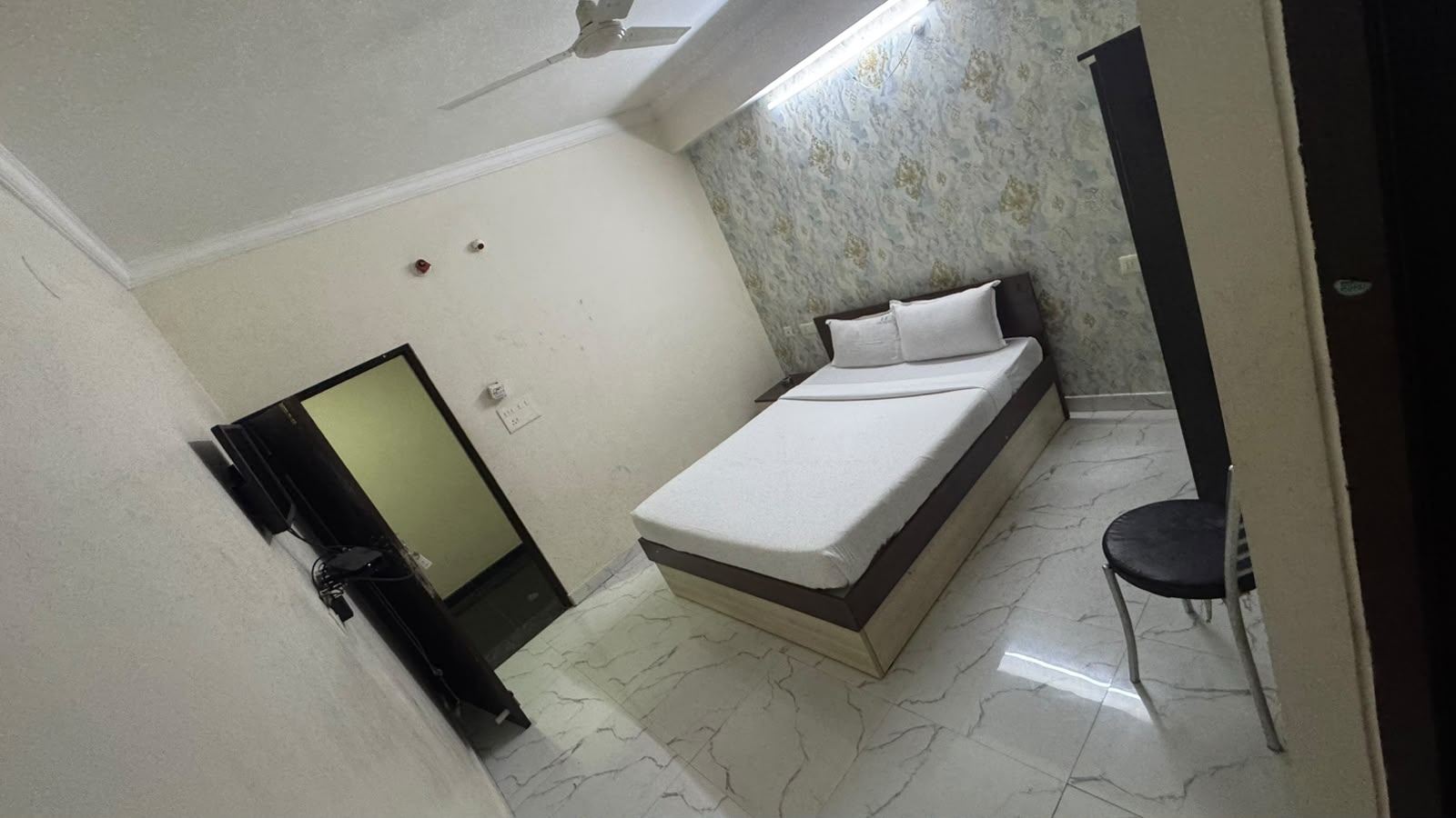 Standard room bed